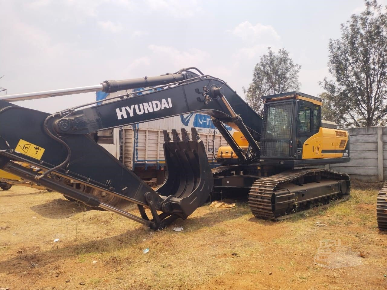 HYUNDAI HX380L - Beltegraver: bilde 2 HYUNDAI HX380L - Beltegraver: bilde 2