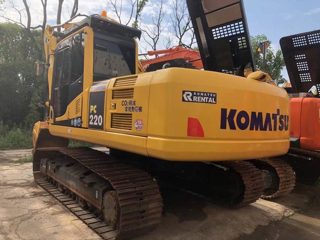 Komatsu PC220-8 - Beltegraver: bilde 1 Komatsu PC220-8 - Beltegraver: bilde 1