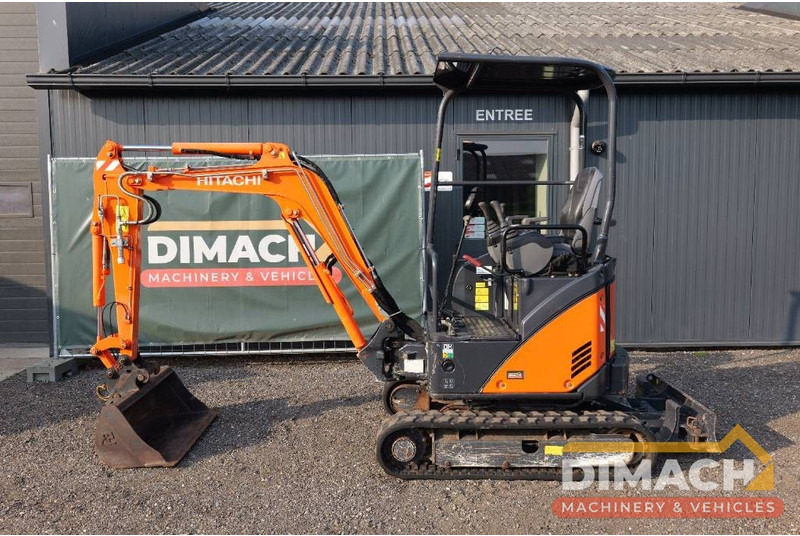 Hitachi ZX 17 CW05 hydraulische snelwissel - Minigraver: bilde 1 Hitachi ZX 17 CW05 hydraulische snelwissel - Minigraver: bilde 1