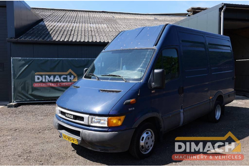 Iveco Daily 35C L2H2 luchtgeremd - Kassebil: bilde 1 Iveco Daily 35C L2H2 luchtgeremd - Kassebil: bilde 1