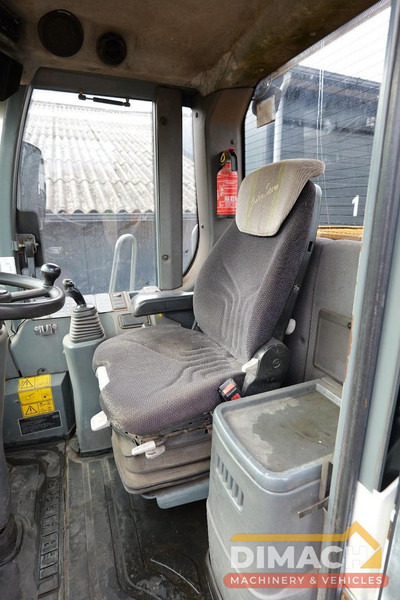 Liebherr L556 Like new!! Airco, quick coupler, skeleton bucket with teeths - Laster: bilde 5 Liebherr L556 Like new!! Airco, quick coupler, skeleton bucket with teeths - Laster: bilde 5