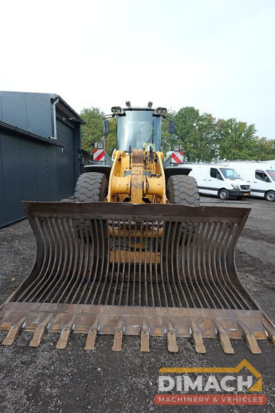 Liebherr L556 Like new!! Airco, quick coupler, skeleton bucket with teeths - Laster: bilde 4 Liebherr L556 Like new!! Airco, quick coupler, skeleton bucket with teeths - Laster: bilde 4