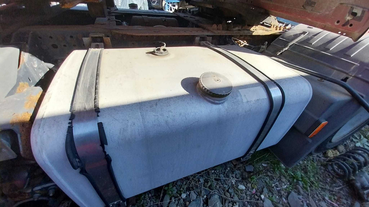 Zbiornik paliwa 280 / 300 IVECO STRALIS hiway mega e5 - Drivstofftank for Lastebil: bilde 1 Zbiornik paliwa 280 / 300 IVECO STRALIS hiway mega e5 - Drivstofftank for Lastebil: bilde 1