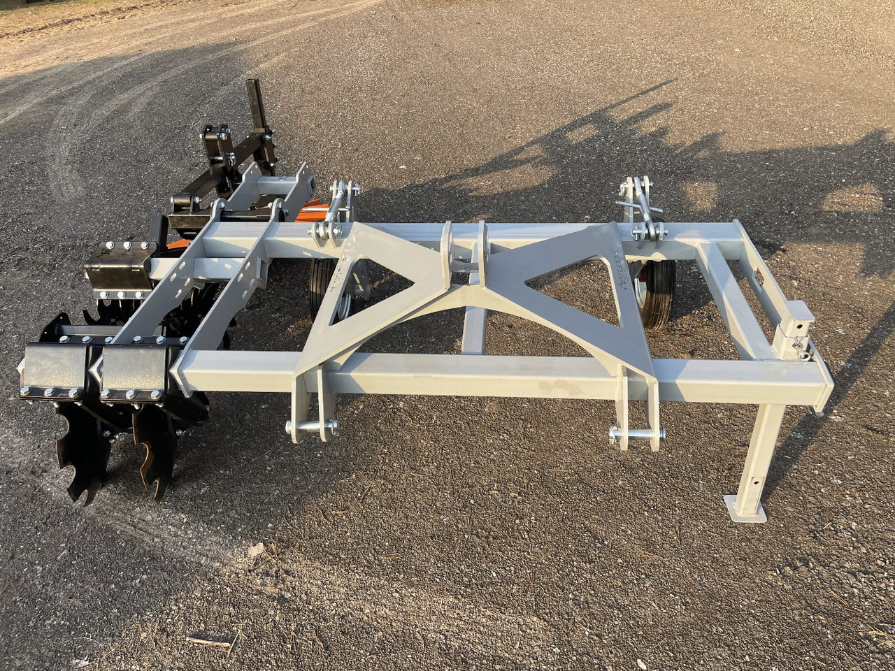 Berrypark Roll- und Fingerhacke / Orchard Weeder / Sarcleuse arboricole / Pielnik sadowniczy - Kultivator: bilde 3 Berrypark Roll- und Fingerhacke / Orchard Weeder / Sarcleuse arboricole / Pielnik sadowniczy - Kultivator: bilde 3