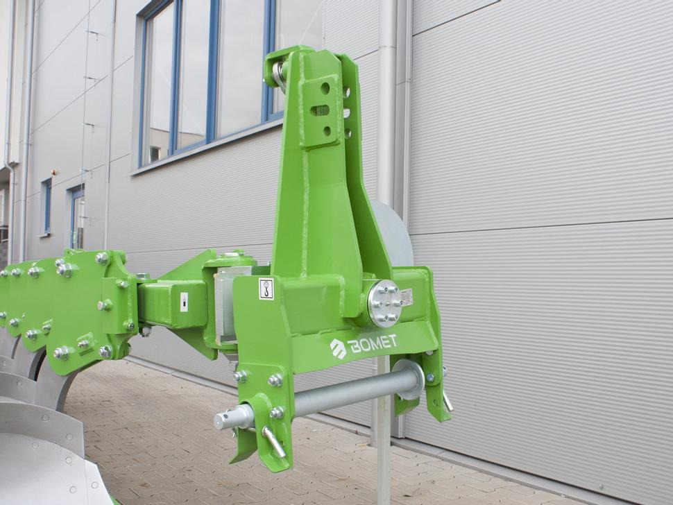 Ny Plog Bomet Pflüge / Single-beam plow / Charrue mono-poutre / Aratro / Плуг / Pług jednobelkowy Libra 3+1: bilde 5 Ny Plog Bomet Pflüge / Single-beam plow / Charrue mono-poutre / Aratro / Плуг / Pług jednobelkowy Libra 3+1: bilde 5