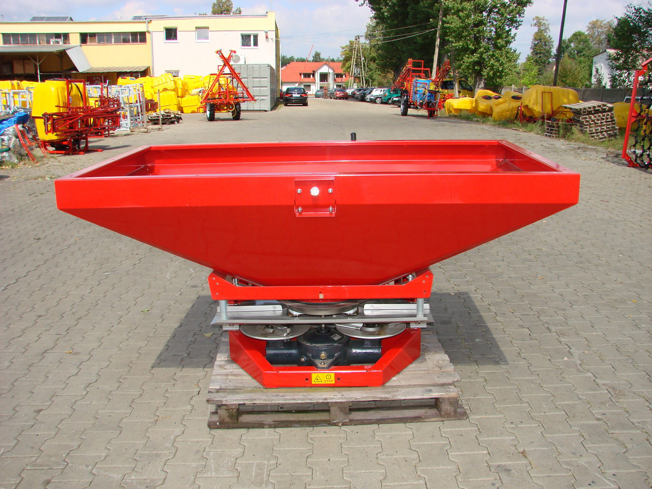 JAR-MET Düngerstreuer / Fertilizer spreader / Epandeur d'engrais / Rozsiewacz nawozów 1200 kg - Gjødselspreder: bilde 3 JAR-MET Düngerstreuer / Fertilizer spreader / Epandeur d'engrais / Rozsiewacz nawozów 1200 kg - Gjødselspreder: bilde 3