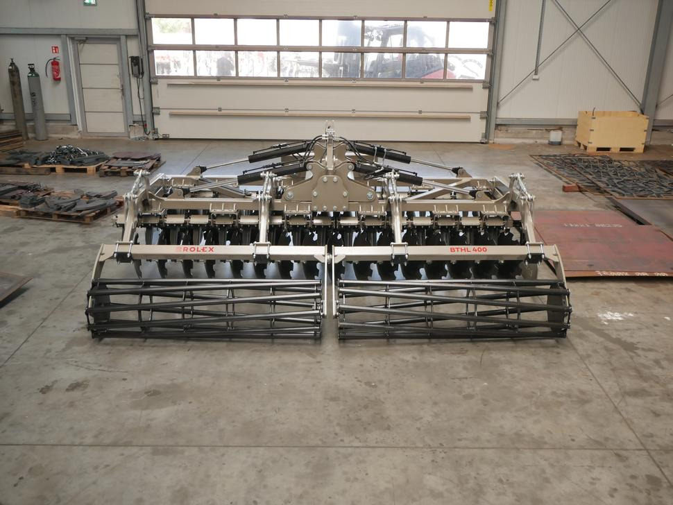 ROLEX Hydraulische Scheibenegge / Hydraulic discs harrow / Dechaumeur à disques / Erpice a dischi / Гидравлическая дисковая борона / Brona talerzowa hydraulicznie składana lekka 4 m - Skålharv: bilde 4 ROLEX Hydraulische Scheibenegge / Hydraulic discs harrow / Dechaumeur à disques / Erpice a dischi / Гидравлическая дисковая борона / Brona talerzowa hydraulicznie składana lekka 4 m - Skålharv: bilde 4