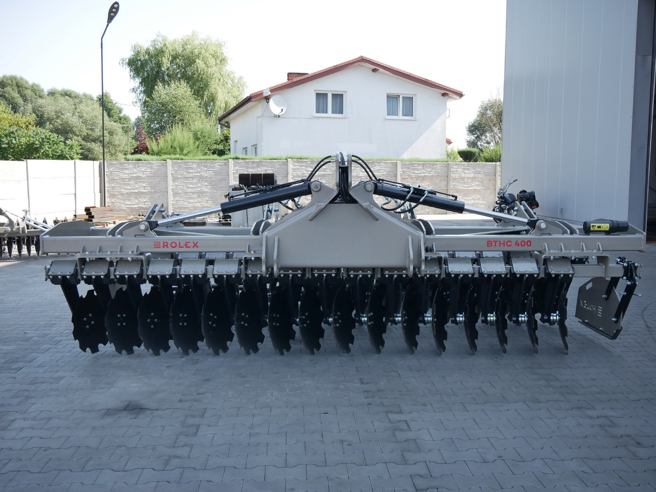 ROLEX Hydraulische Scheibenegge / Hydraulic discs harrow / Dechaumeur à disques / Erpice a dischi / Гидравлическая дисковая борона тяжёлая / Brona talerzowa hydraulicznie składana ciężka 4 m - Skålharv: bilde 2 ROLEX Hydraulische Scheibenegge / Hydraulic discs harrow / Dechaumeur à disques / Erpice a dischi / Гидравлическая дисковая борона тяжёлая / Brona talerzowa hydraulicznie składana ciężka 4 m - Skålharv: bilde 2