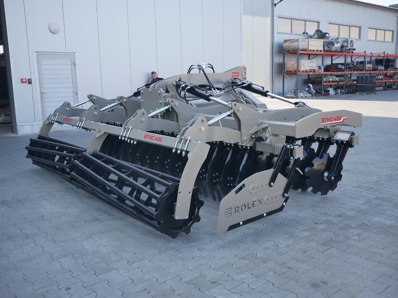 ROLEX Hydraulische Scheibenegge / Hydraulic discs harrow / Dechaumeur à disques / Erpice a dischi / Гидравлическая дисковая борона тяжёлая / Brona talerzowa hydraulicznie składana ciężka 4 m - Skålharv: bilde 5 ROLEX Hydraulische Scheibenegge / Hydraulic discs harrow / Dechaumeur à disques / Erpice a dischi / Гидравлическая дисковая борона тяжёлая / Brona talerzowa hydraulicznie składana ciężka 4 m - Skålharv: bilde 5