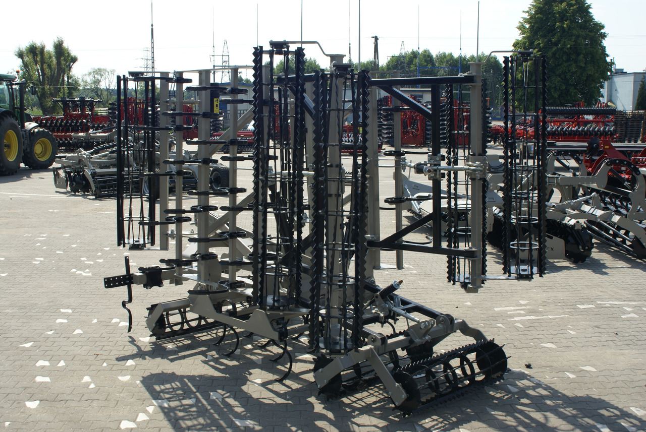 ROLEX Saatbettkombination / Hydraulically cultivator / Vibroculteur / Aggregato di coltivazione / Почвообрабатывающий гидравлический складывающийся агрегат / Agregat uprawowy hydraulicznie składany - Kultivator: bilde 5 ROLEX Saatbettkombination / Hydraulically cultivator / Vibroculteur / Aggregato di coltivazione / Почвообрабатывающий гидравлический складывающийся агрегат / Agregat uprawowy hydraulicznie składany - Kultivator: bilde 5