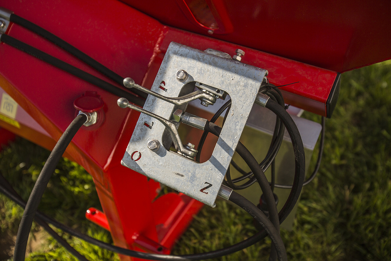 WOPROL Düngerstreuer / Fertilizer spreader / Epandeur d'engrais / Rozsiewacz nawozów 600 kg - Gjødselspreder: bilde 5 WOPROL Düngerstreuer / Fertilizer spreader / Epandeur d'engrais / Rozsiewacz nawozów 600 kg - Gjødselspreder: bilde 5