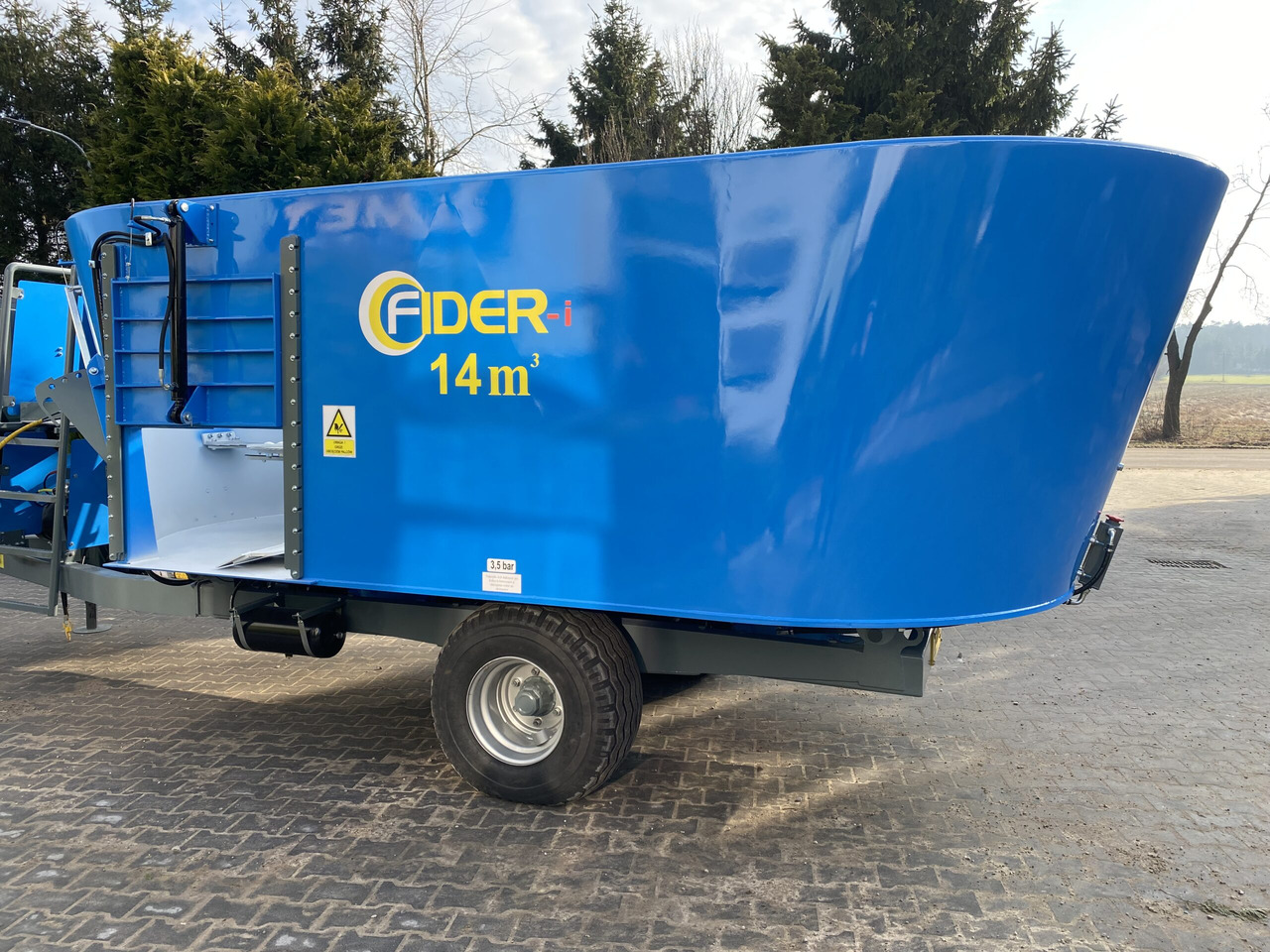 ZAMET Futtermischwagen / Feed mixer / Melangeuse / Carro miscelatore / Vagoneta 2 sinfines / Кормораздатчик 2 шнека / Wóz paszowy 14 m3 - Fullfôrblander: bilde 3 ZAMET Futtermischwagen / Feed mixer / Melangeuse / Carro miscelatore / Vagoneta 2 sinfines / Кормораздатчик 2 шнека / Wóz paszowy 14 m3 - Fullfôrblander: bilde 3