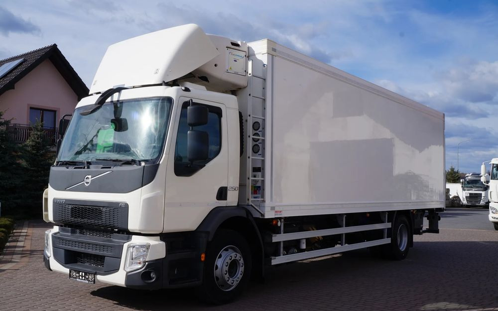 Volvo FE 18.250 Euro 6 18 TON CHŁODNIA KONTENER 19 PALET NISKI PRZEBIEG - Lastebil med kjøl: bilde 2 Volvo FE 18.250 Euro 6 18 TON CHŁODNIA KONTENER 19 PALET NISKI PRZEBIEG - Lastebil med kjøl: bilde 2