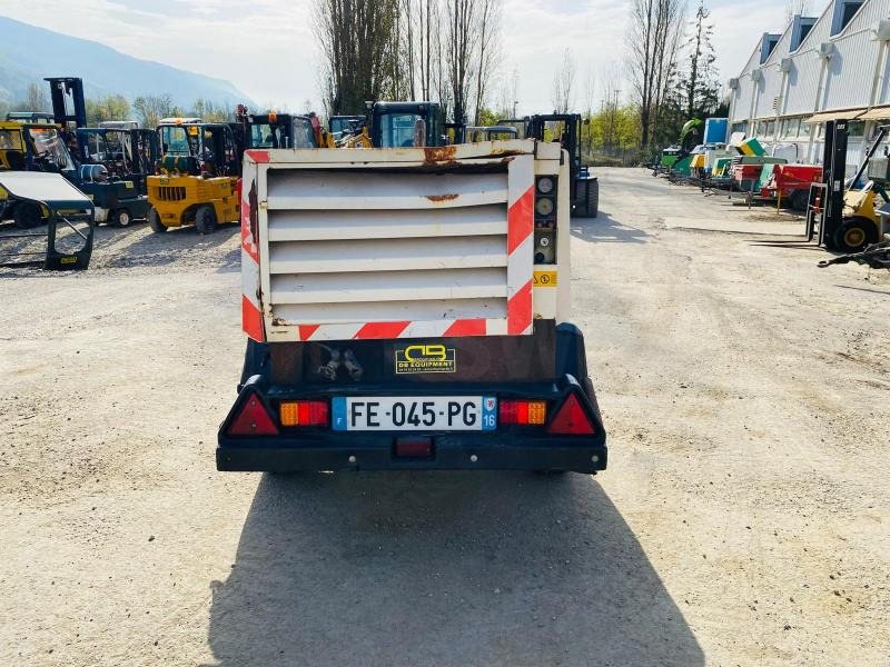 ATLAS COPCO XAS 56 Compresseur d'air sur roues - Luftkompressor: bilde 4 ATLAS COPCO XAS 56 Compresseur d'air sur roues - Luftkompressor: bilde 4