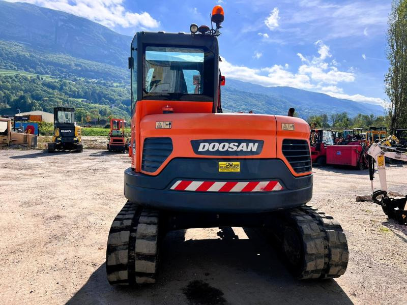 Doosan DX85R-3 PELLE A CHENILLES 8,5T PELLE A CHENILLES 8,5T - Beltegraver: bilde 4 Doosan DX85R-3 PELLE A CHENILLES 8,5T PELLE A CHENILLES 8,5T - Beltegraver: bilde 4