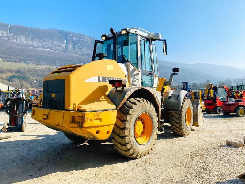LIEBHERR Chargeuse L524 10T - Hjullaster: bilde 4 LIEBHERR Chargeuse L524 10T - Hjullaster: bilde 4