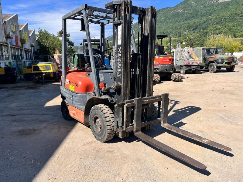 Toyota 426 FGF15 CHARIOT ELEVATEUR A GAZ 1,5T 4,3m - Gasstruck: bilde 5 Toyota 426 FGF15 CHARIOT ELEVATEUR A GAZ 1,5T 4,3m - Gasstruck: bilde 5