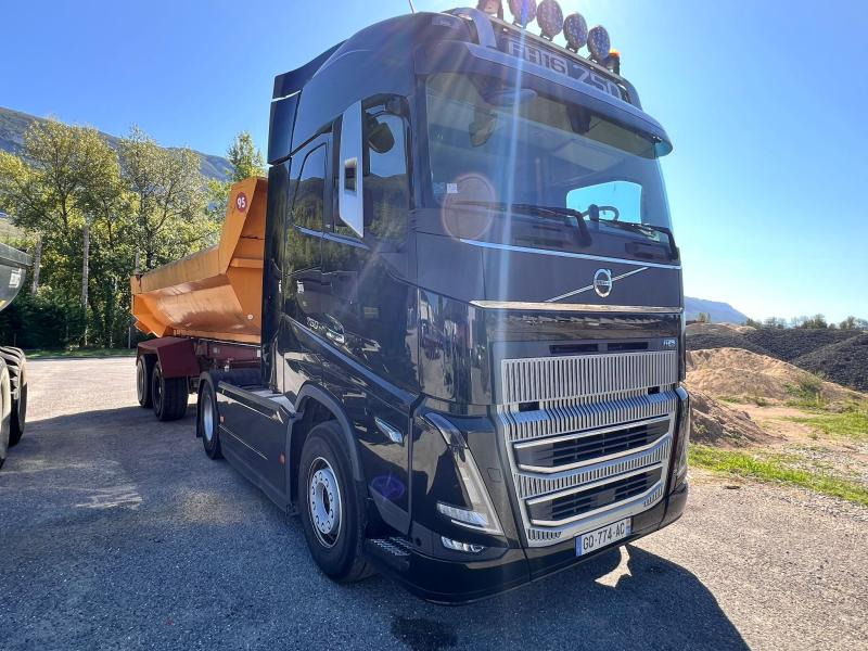 Volvo FH16 750cv 4x2 Cabine Glob Hydraulique - Trekkvogn: bilde 2 Volvo FH16 750cv 4x2 Cabine Glob Hydraulique - Trekkvogn: bilde 2