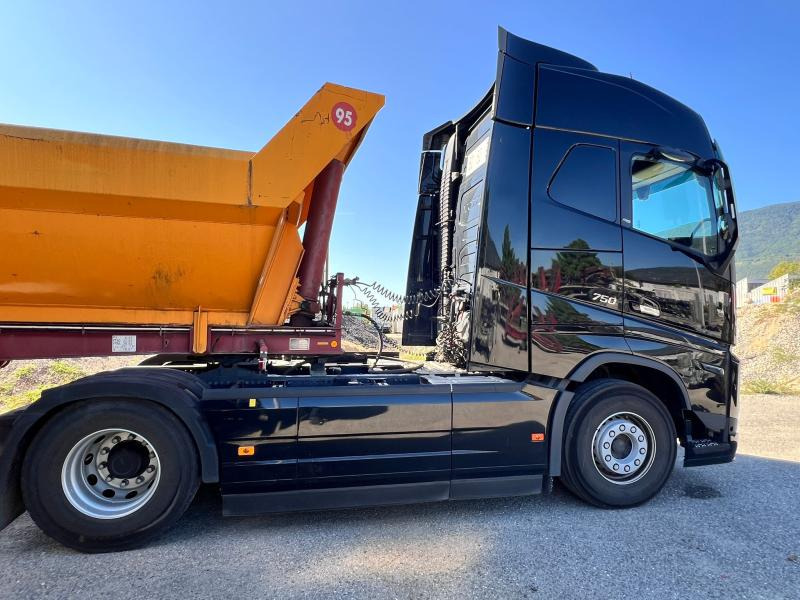 Volvo FH16 750cv 4x2 Cabine Glob Hydraulique - Trekkvogn: bilde 4 Volvo FH16 750cv 4x2 Cabine Glob Hydraulique - Trekkvogn: bilde 4