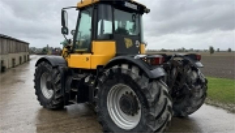 JCB 3185 Fastrac Smoothshift - Traktor: bilde 2 JCB 3185 Fastrac Smoothshift - Traktor: bilde 2