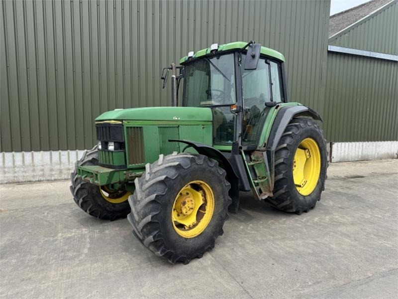 John Deere 6800 - Traktor: bilde 1 John Deere 6800 - Traktor: bilde 1