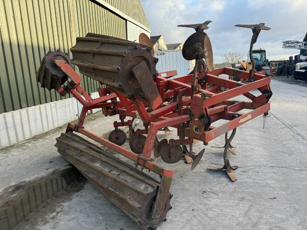 Knoche 4.5 Meter Folding Cultivator - Kultivator: bilde 3 Knoche 4.5 Meter Folding Cultivator - Kultivator: bilde 3