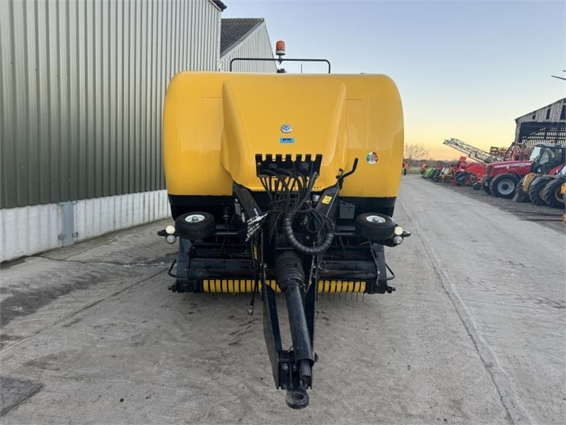 New Holland BB9060 Baler - Firkantpresse: bilde 5 New Holland BB9060 Baler - Firkantpresse: bilde 5