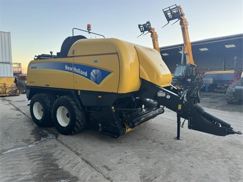 New Holland BB9060 Baler - Firkantpresse: bilde 4 New Holland BB9060 Baler - Firkantpresse: bilde 4