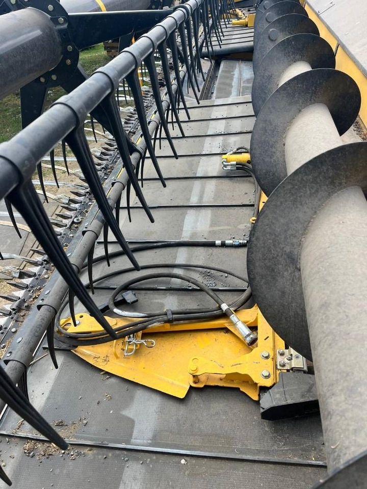 New Holland DXRN30 Draper Header - Innhøstingsutstyr: bilde 5 New Holland DXRN30 Draper Header - Innhøstingsutstyr: bilde 5