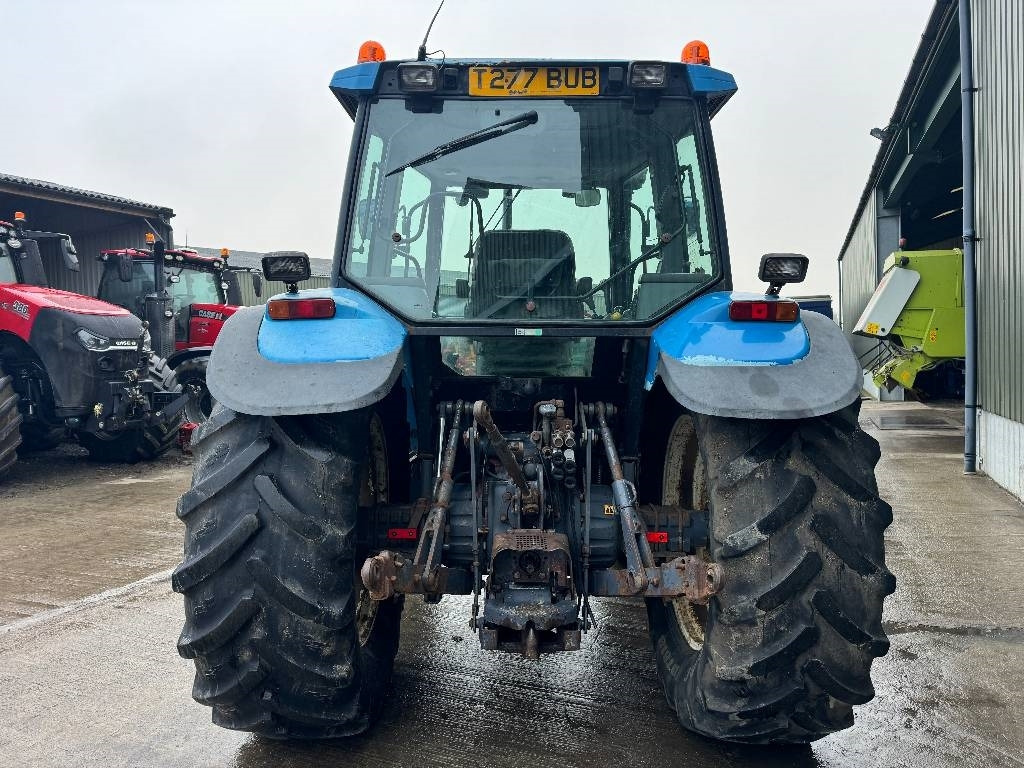 New Holland TS 100 - Traktor: bilde 5 New Holland TS 100 - Traktor: bilde 5