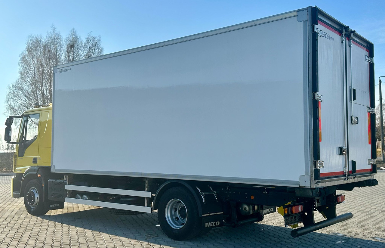 IVECO EUROCARGO 160-280 / CHŁODNIA / 6.1 M DŁUGOŚCI / 15 EUROPALET / AUTOMAT / SYPIALKA / NISKI PRZEBIEG / 16 TON DMC / CARRIER SPALINOWO - ELEKTRYCZNY / 2018 ROK - Lastebil med kjøl: bilde 4 IVECO EUROCARGO 160-280 / CHŁODNIA / 6.1 M DŁUGOŚCI / 15 EUROPALET / AUTOMAT / SYPIALKA / NISKI PRZEBIEG / 16 TON DMC / CARRIER SPALINOWO - ELEKTRYCZNY / 2018 ROK - Lastebil med kjøl: bilde 4