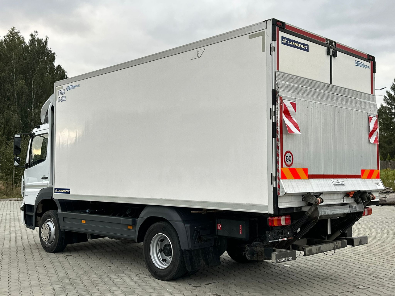 MERCEDES-BENZ ATEGO 1218 / CHŁODNIA / WINDA / 12 PALET / 5.10 M DŁUGOŚCI / AUTOMAT / LAMBERET / 5090 KG ŁADOWNOŚCI - Lastebil med kjøl: bilde 3 MERCEDES-BENZ ATEGO 1218 / CHŁODNIA / WINDA / 12 PALET / 5.10 M DŁUGOŚCI / AUTOMAT / LAMBERET / 5090 KG ŁADOWNOŚCI - Lastebil med kjøl: bilde 3