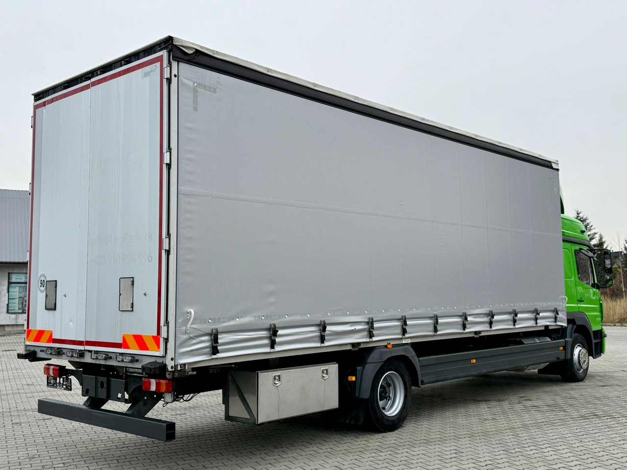 MERCEDES-BENZ ATEGO 1530 / FIRANKA / 20 EUROPALET / 8.10 M DŁUGOŚCI / 250 TYŚ KM / 2020 ROK / ZSUWANY DACH / SYPIALKA / AUTOMAT / EURO 6 - Kapellbil: bilde 4 MERCEDES-BENZ ATEGO 1530 / FIRANKA / 20 EUROPALET / 8.10 M DŁUGOŚCI / 250 TYŚ KM / 2020 ROK / ZSUWANY DACH / SYPIALKA / AUTOMAT / EURO 6 - Kapellbil: bilde 4
