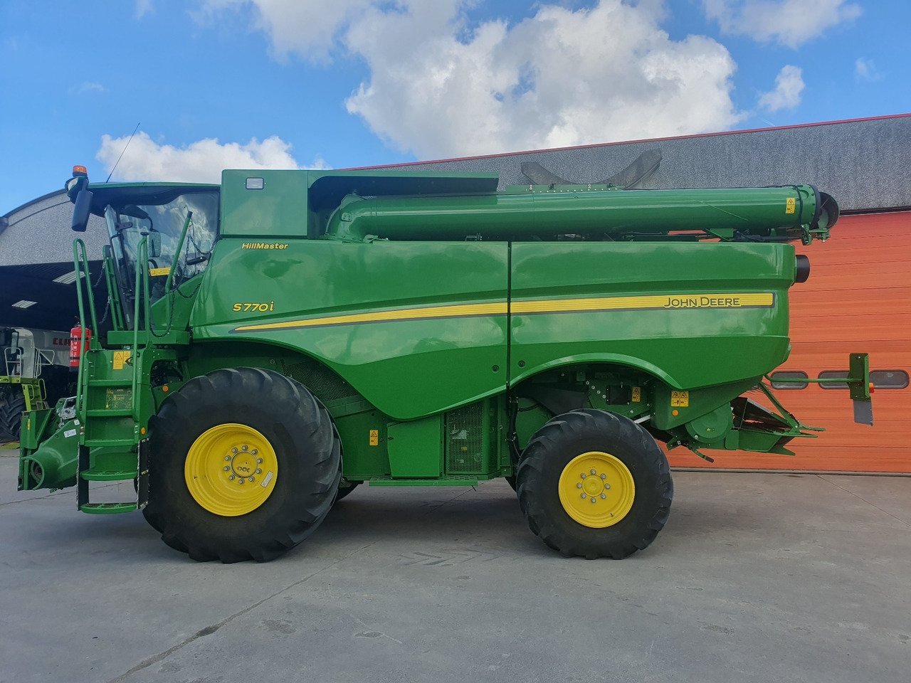 Landbruksteknikk JOHN DEERE S 770i HILLMASTER 4WD: bilde 1