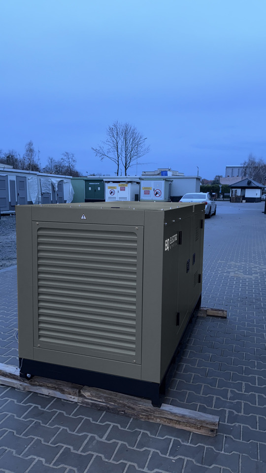 IVECO 30 kVA / 24 kW - Elektrisk generator: bilde 3 IVECO 30 kVA / 24 kW - Elektrisk generator: bilde 3