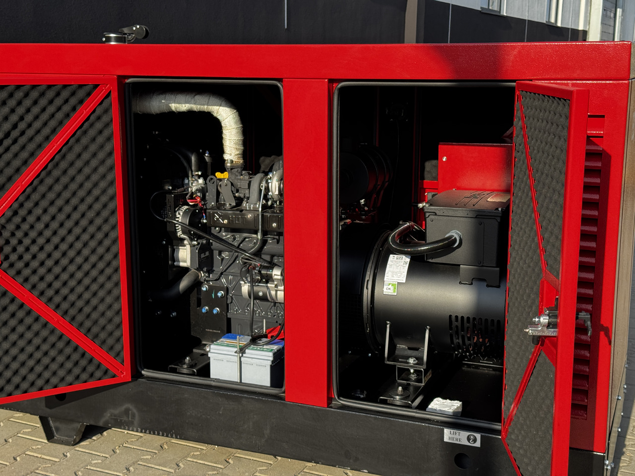 IVECO 50 kVA / 40 kW - Elektrisk generator: bilde 5 IVECO 50 kVA / 40 kW - Elektrisk generator: bilde 5