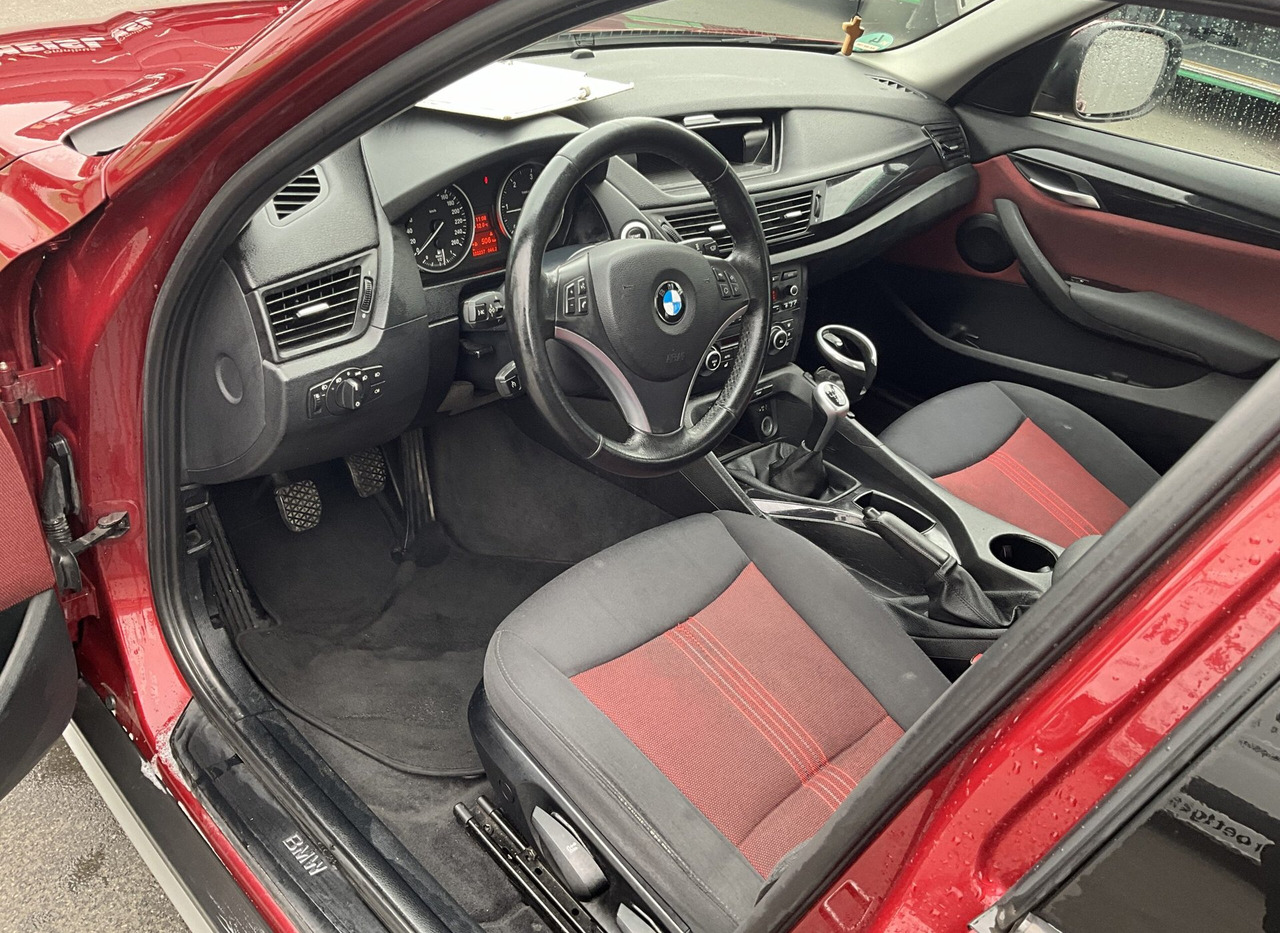 SUV BMW X1: bilde 8 SUV BMW X1: bilde 8