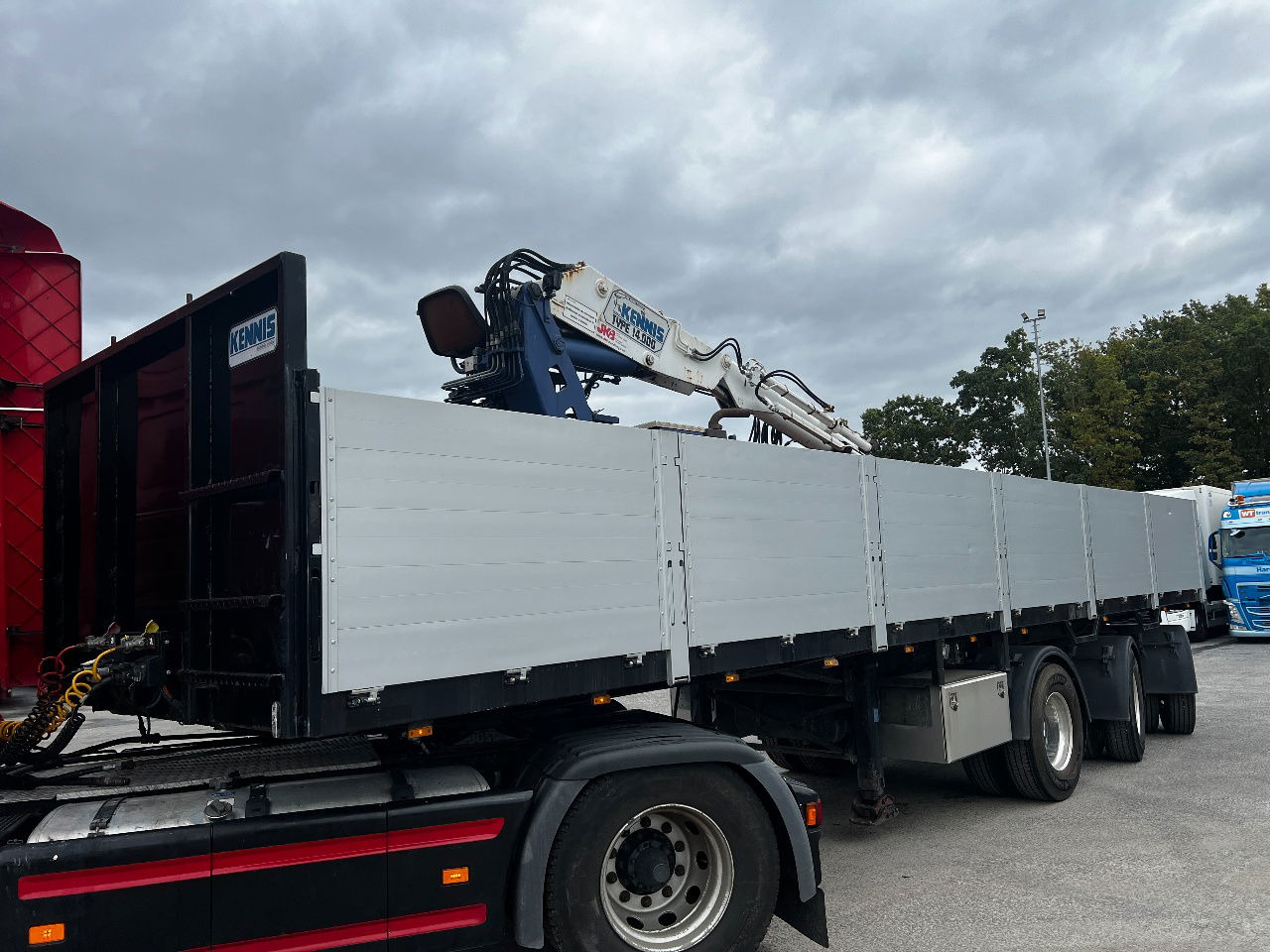 Pacton Stenenoplegger met Kennis 14.000 Kraan, Crane - Åpen semitrailer: bilde 1 Pacton Stenenoplegger met Kennis 14.000 Kraan, Crane - Åpen semitrailer: bilde 1