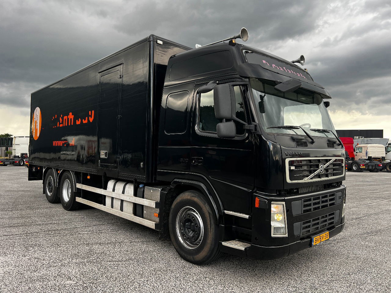 Volvo FM 9.300 Globe 6x2, Euro 5 - Skapbil: bilde 2 Volvo FM 9.300 Globe 6x2, Euro 5 - Skapbil: bilde 2