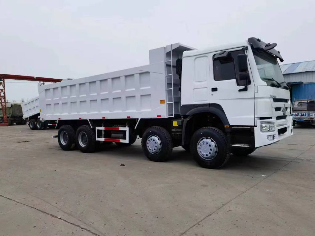 Tipphenger Howo 371 8X4: bilde 1