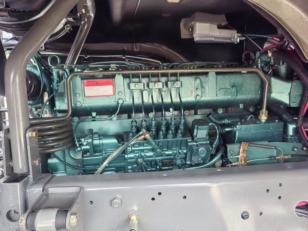 Howo 371 8x4 - Tipphenger: bilde 4 Howo 371 8x4 - Tipphenger: bilde 4