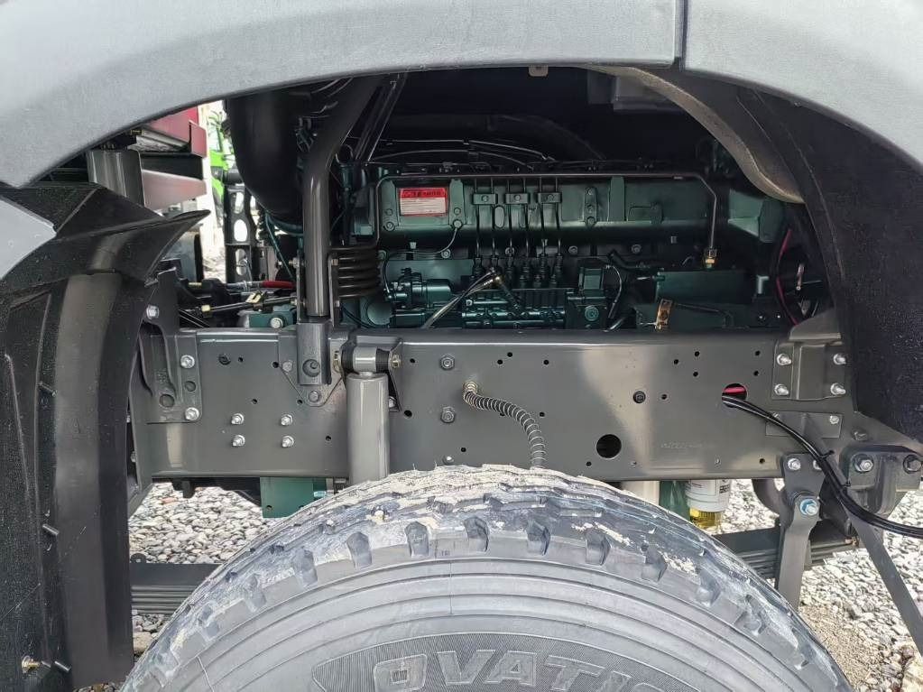 Howo 371 8x4 - Tipphenger: bilde 5 Howo 371 8x4 - Tipphenger: bilde 5