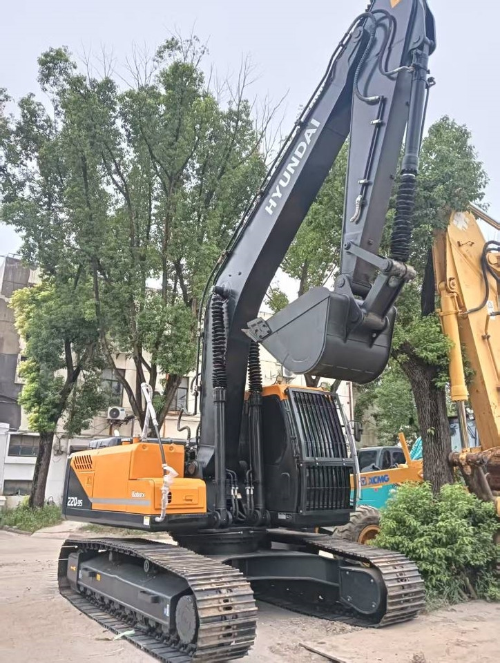 Hyundai 220LC -9S - Beltegraver: bilde 5 Hyundai 220LC -9S - Beltegraver: bilde 5