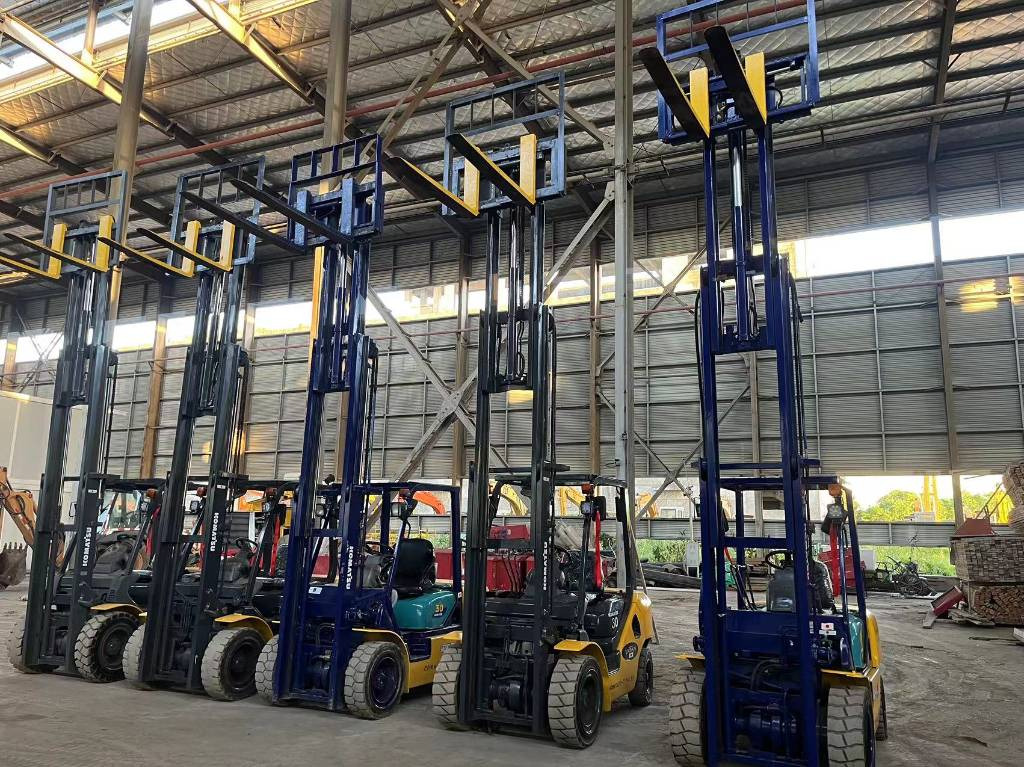 Komatsu FD 30 T-17 - Dieseltruck: bilde 5 Komatsu FD 30 T-17 - Dieseltruck: bilde 5