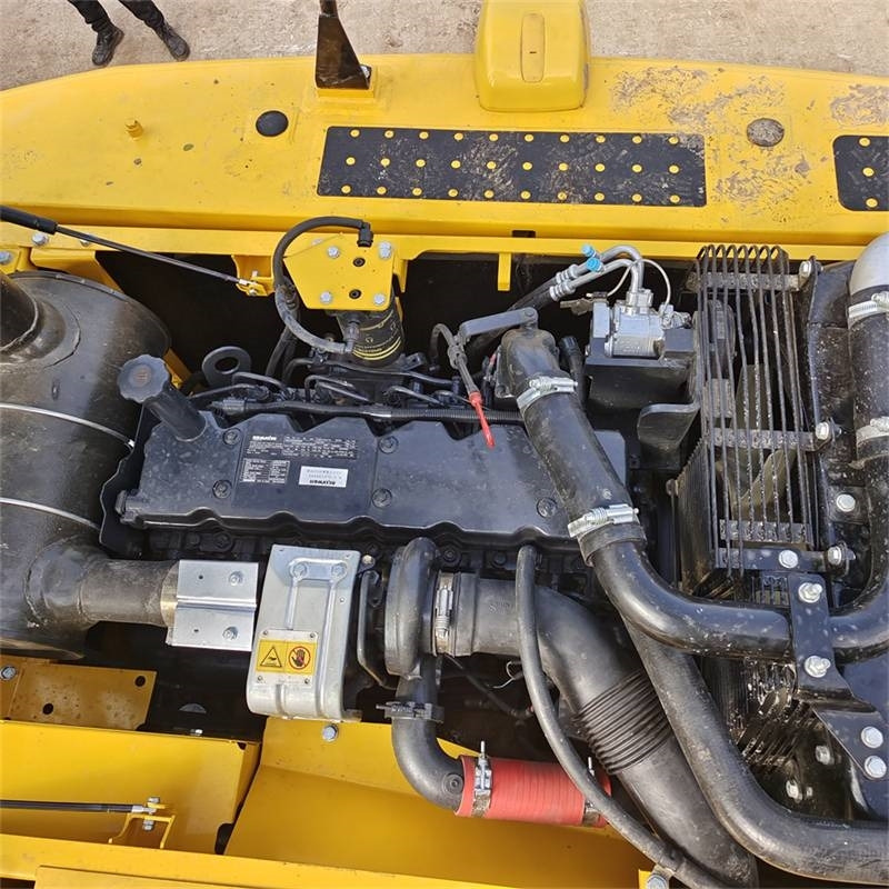 Komatsu PC 200 - Beltegraver: bilde 4 Komatsu PC 200 - Beltegraver: bilde 4