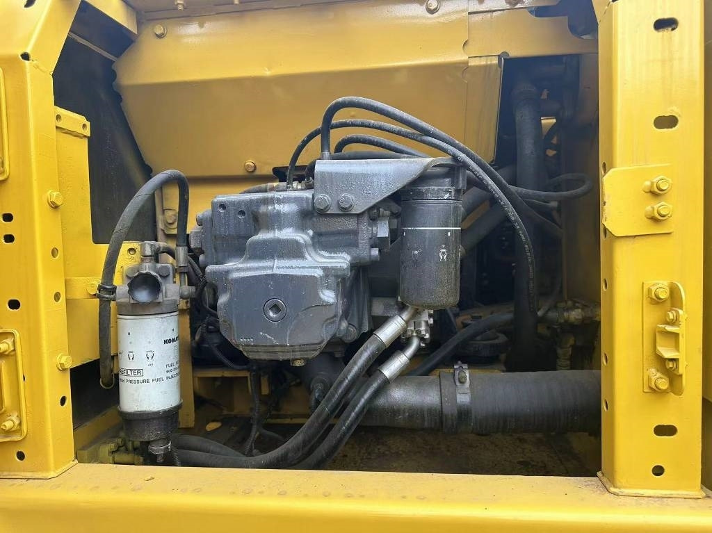 Komatsu PC 210 LC - Beltegraver: bilde 4 Komatsu PC 210 LC - Beltegraver: bilde 4