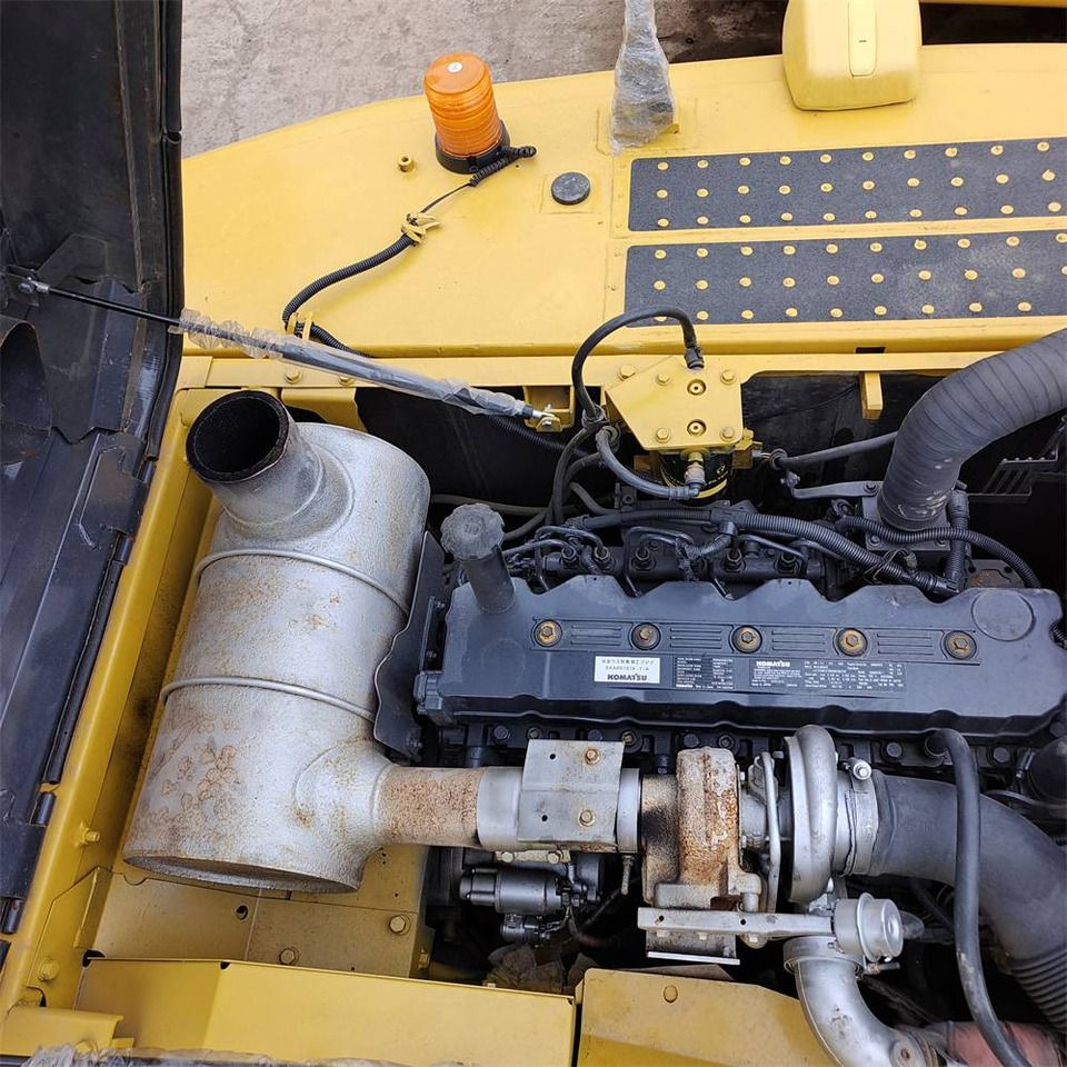 Komatsu PC 220-8 - Beltegraver: bilde 2 Komatsu PC 220-8 - Beltegraver: bilde 2