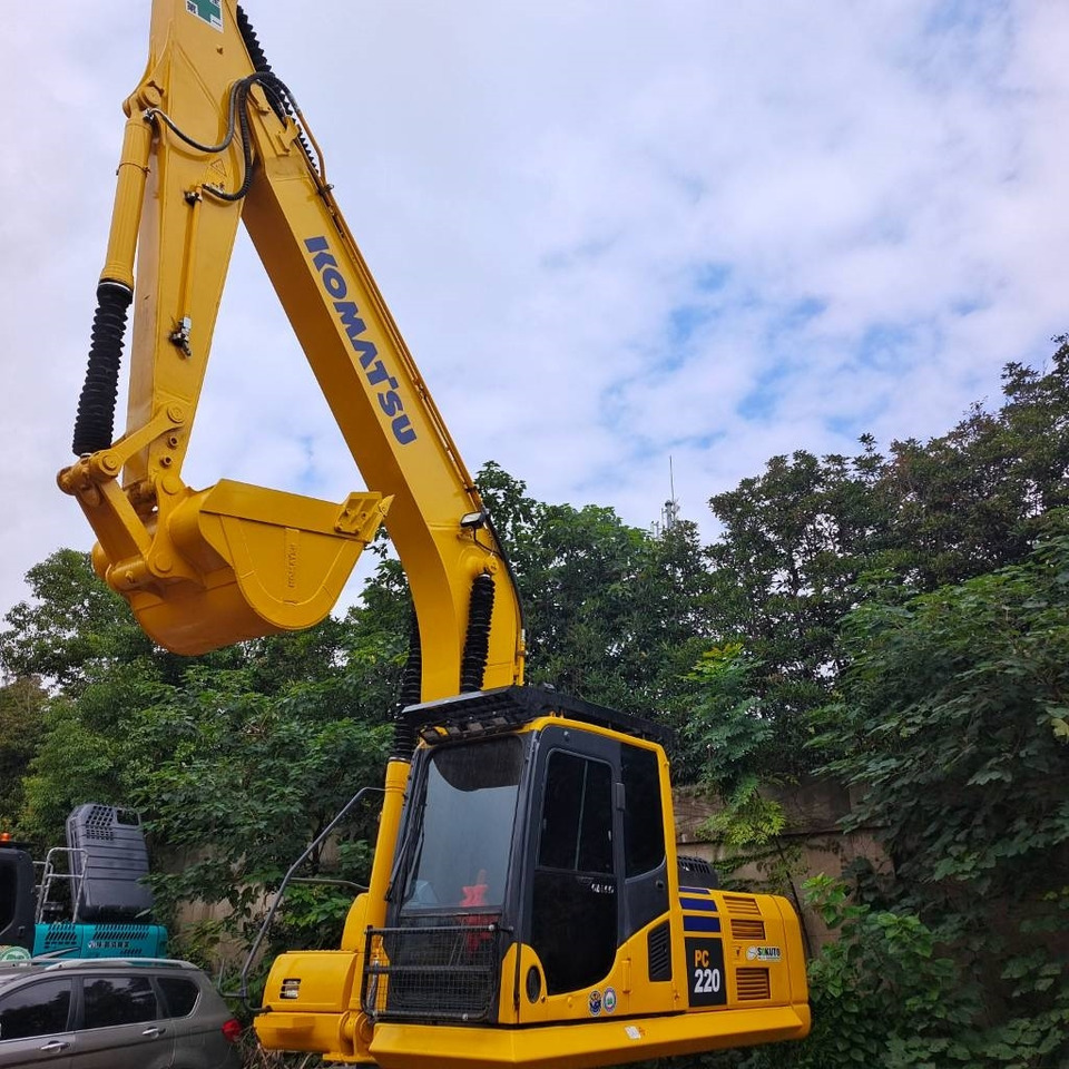 Komatsu PC 220-8 - Beltegraver: bilde 3 Komatsu PC 220-8 - Beltegraver: bilde 3