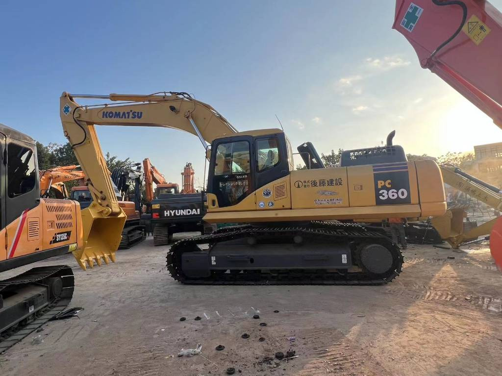 Komatsu PC 360-7 - Beltegraver: bilde 1 Komatsu PC 360-7 - Beltegraver: bilde 1