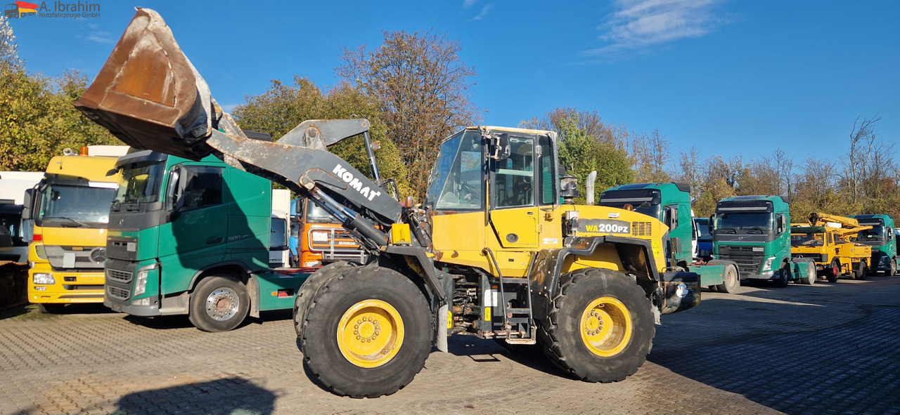 Komatsu WA 200 technisch ok. technische Wartung beim Komatsu Service - Hjullaster: bilde 1 Komatsu WA 200 technisch ok. technische Wartung beim Komatsu Service - Hjullaster: bilde 1